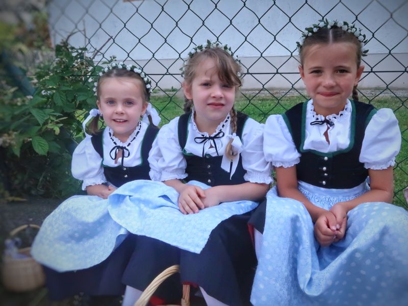 Mädchen in Tracht